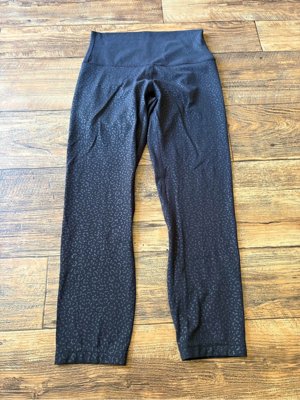 Lululemon Align High-Rise Pant Leopard Daisy Emboss Black size 6